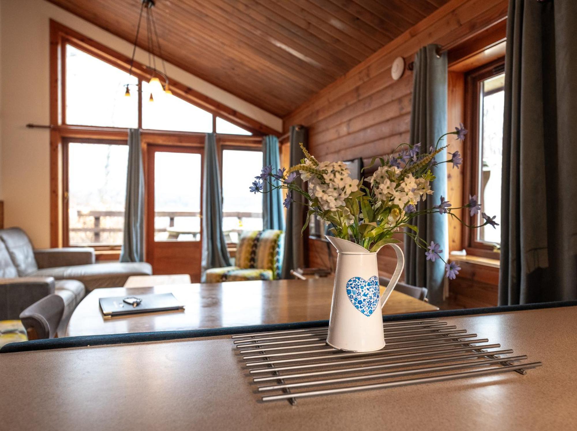 Loch Insh Chalets Ltd Kincraig Eksteriør bilde