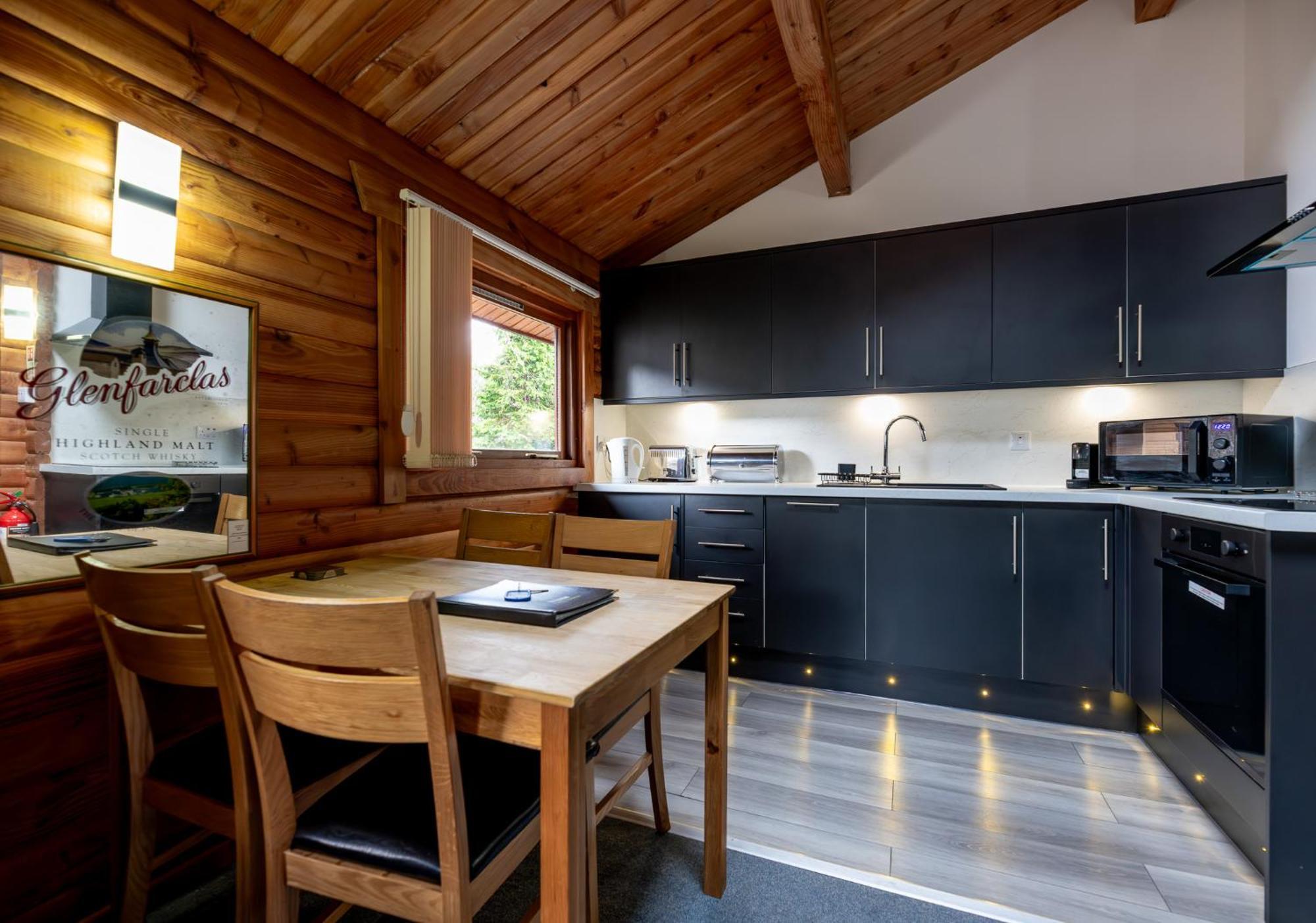 Loch Insh Chalets Ltd Kincraig Eksteriør bilde