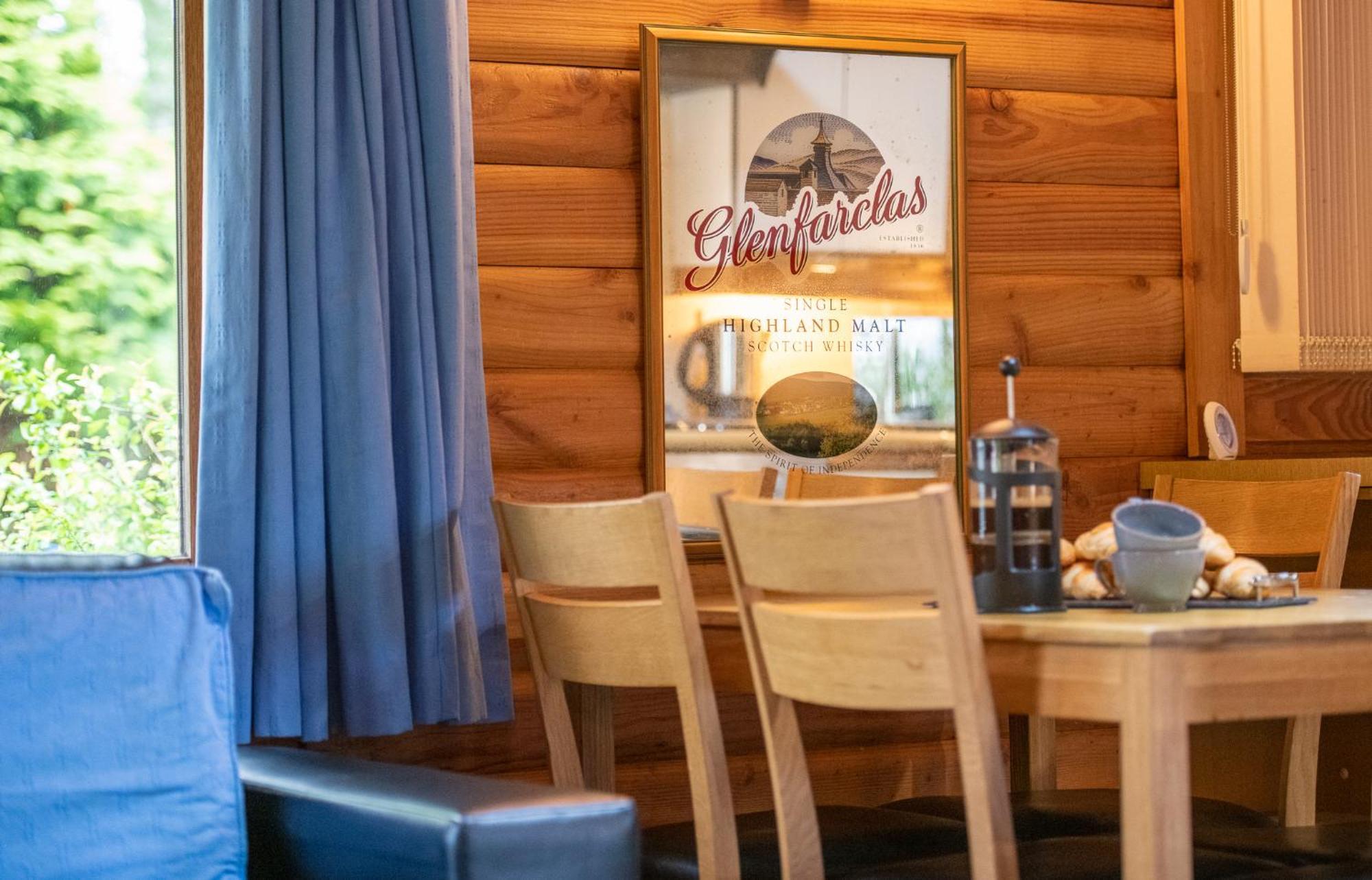 Loch Insh Chalets Ltd Kincraig Eksteriør bilde